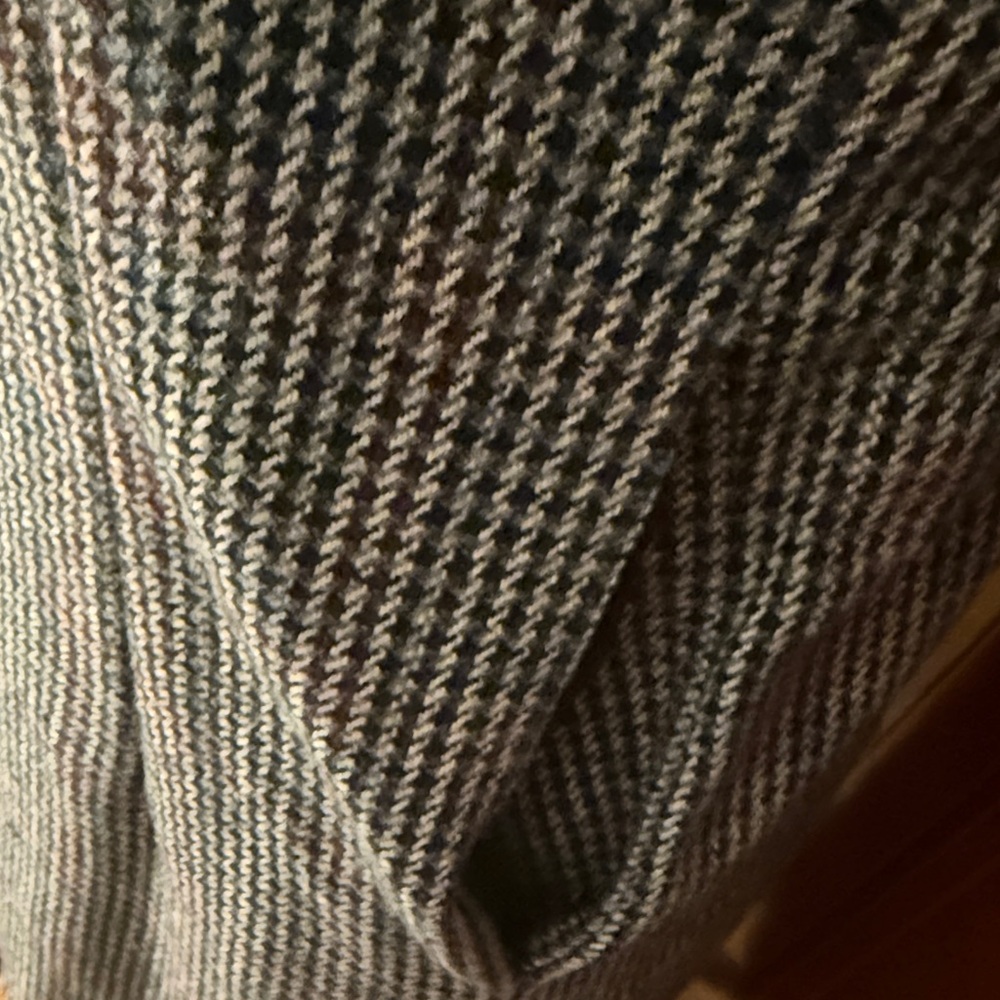 Stylish Houndstooth Double-Breasted Coat - image 6